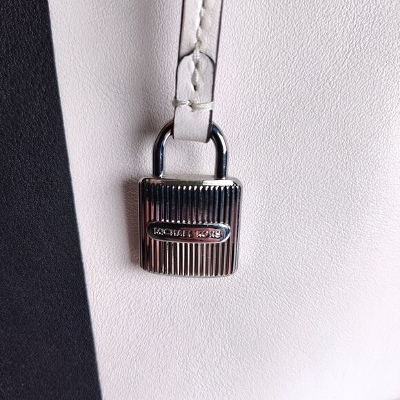 Michael Kors Mercer Medium Duffel Satchel White Center Stripe Leather Bag - Picture 6 of 16